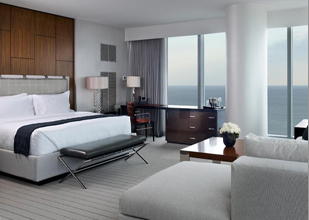 REVEL RESORT 酒店—LILY JACK
